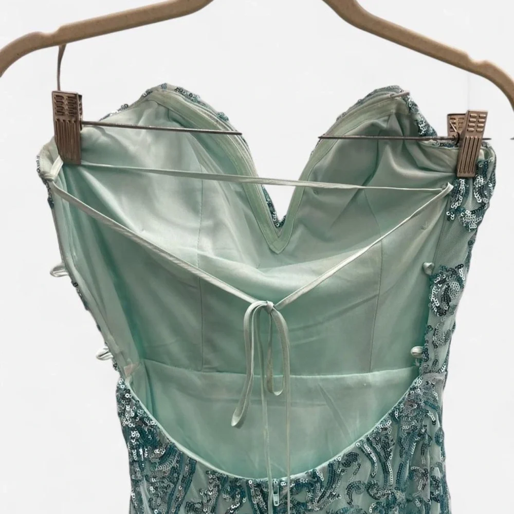 Elegant Teal/Blue Strapless Evening Gown - Picture 3 of 8